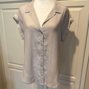 NWOT Women's Cloth & Stone Button-Up Top
